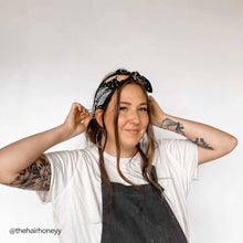 Load image into Gallery viewer, No. 046 Amy Bandana