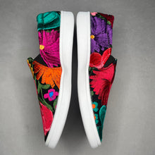 Load image into Gallery viewer, La Playa Slip Ons