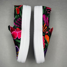 Load image into Gallery viewer, La Playa Slip Ons