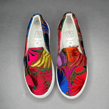 Load image into Gallery viewer, La Playa Slip Ons