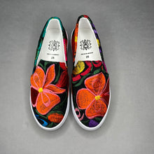 Load image into Gallery viewer, La Playa Slip Ons